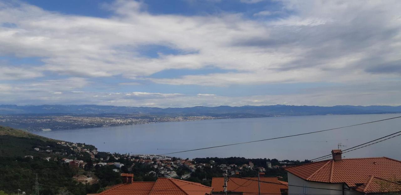 Apartment Opatija Lovran Exteriör bild