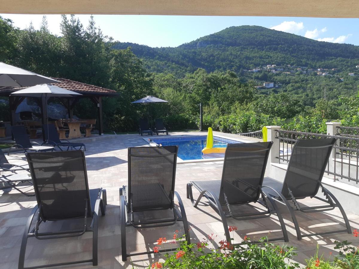 Apartment Opatija Lovran Exteriör bild