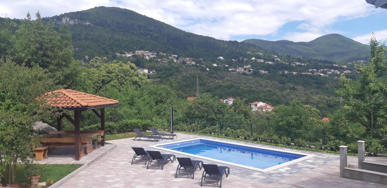 Apartment Opatija Lovran Exteriör bild