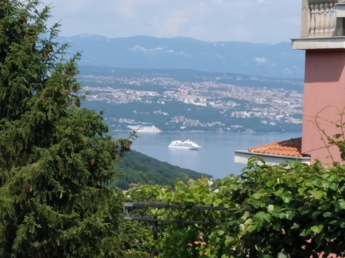 Apartment Opatija Lovran Exteriör bild