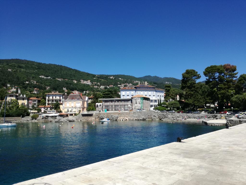 Apartment Opatija Lovran Exteriör bild